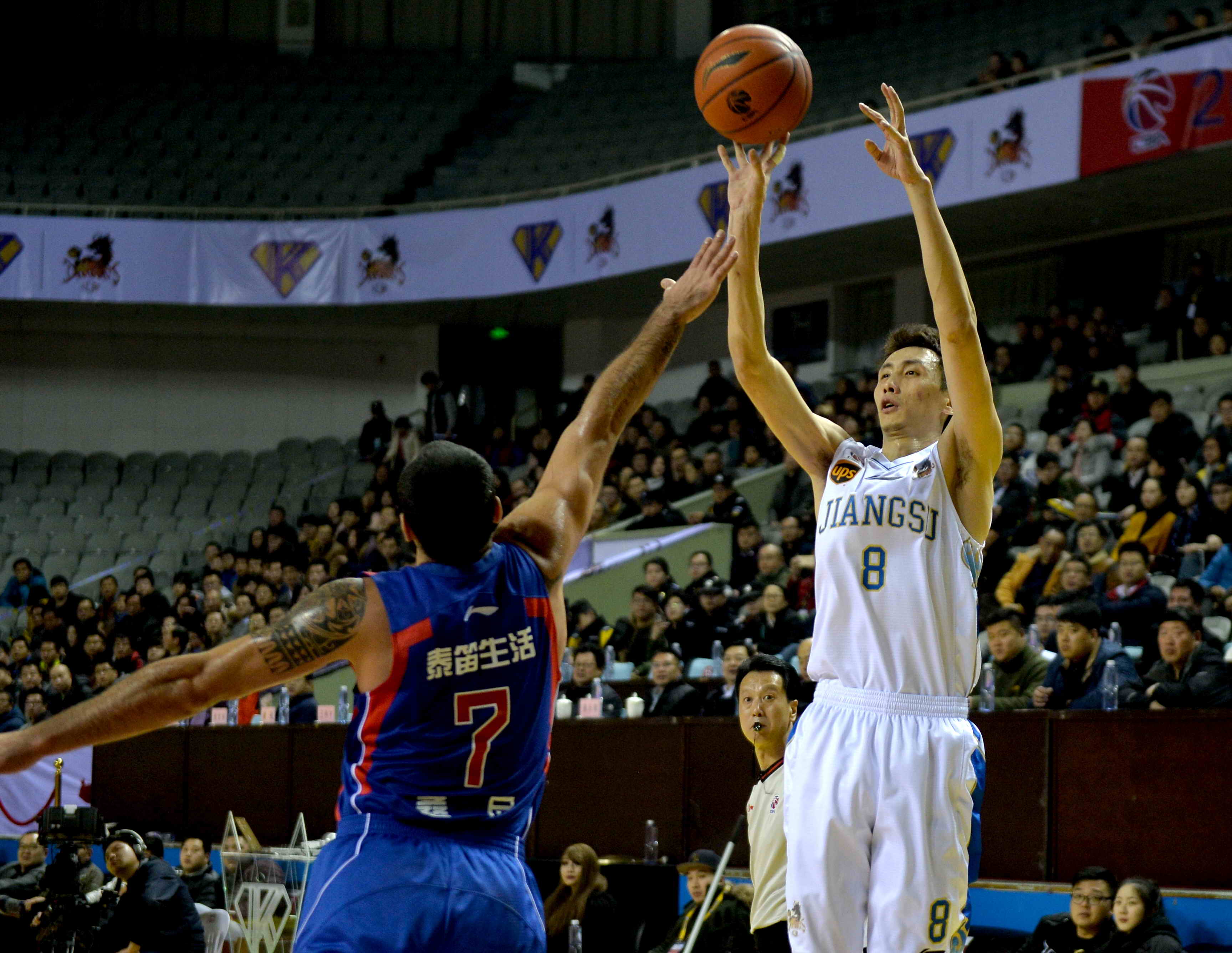 通过灵活的 通过灵活的