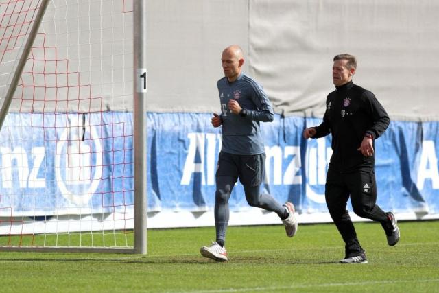 他在球场上 他在球场上